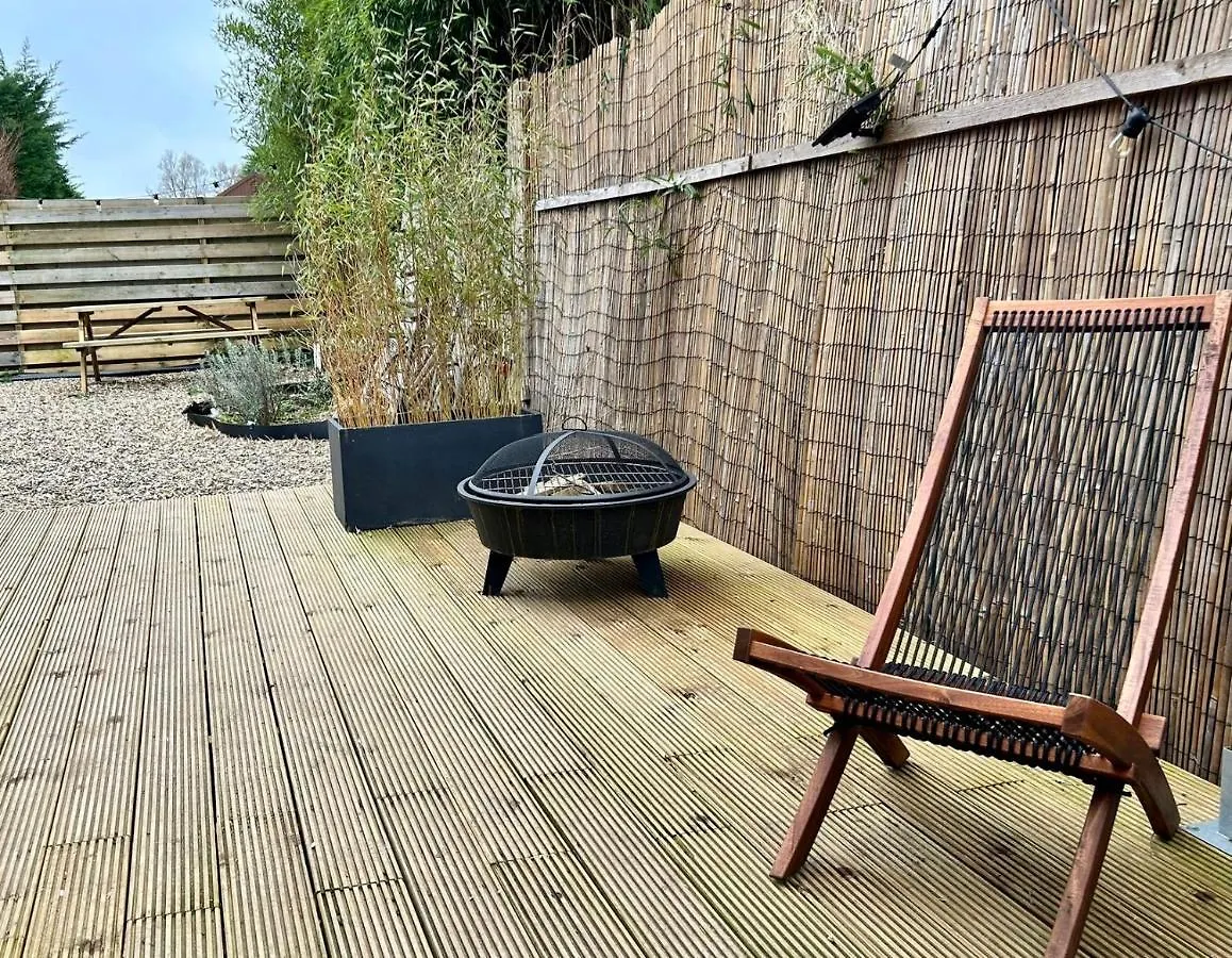 Chalet Tiny House With Garden And Jacuzzi Near Amsterdam Villa Vijfhuizen